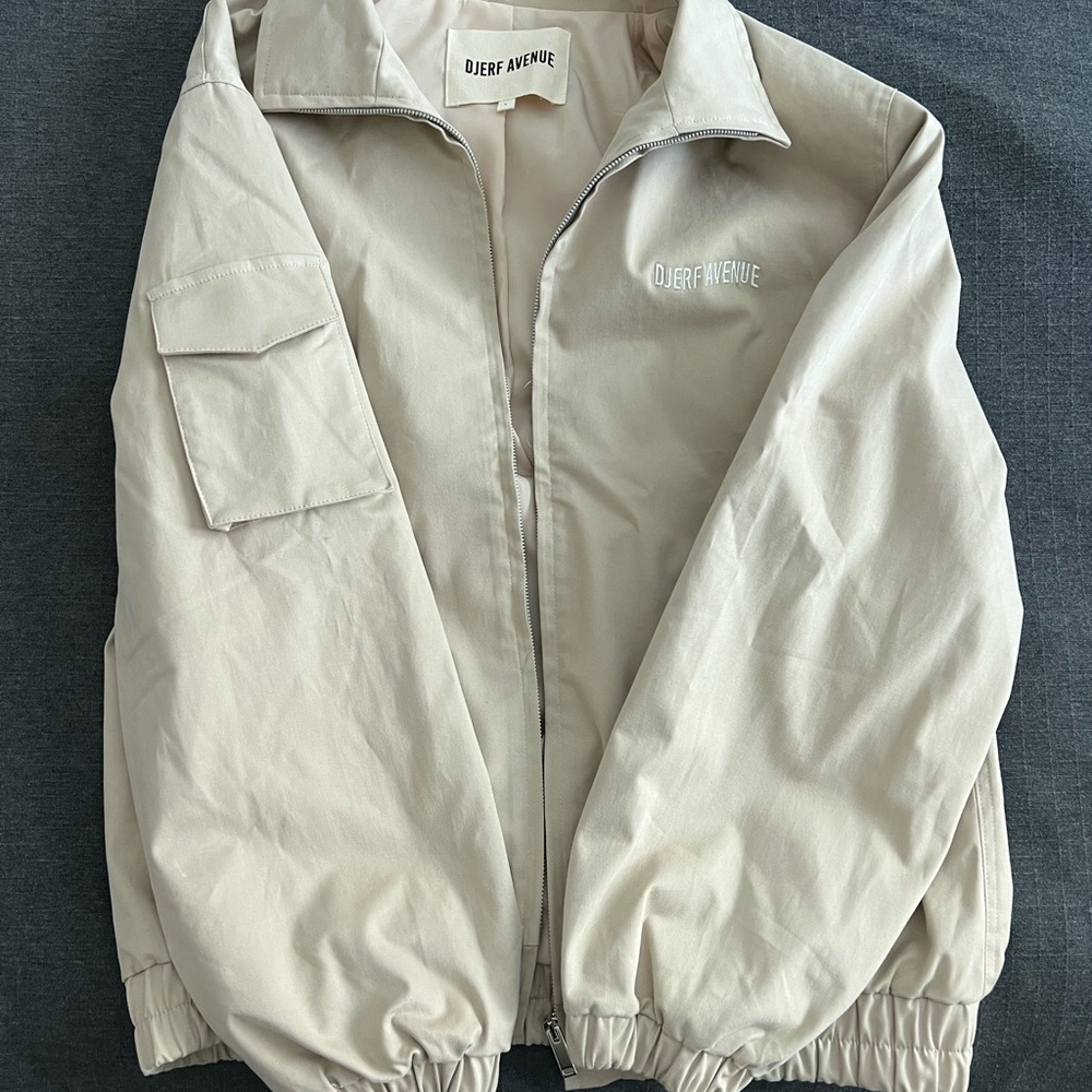 Djerf Avenue cotton on the go jacket (L)